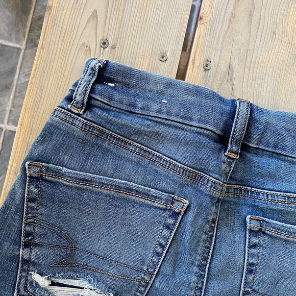 AE Dream Curvy Denim Midi Short - Picture 4 of 7